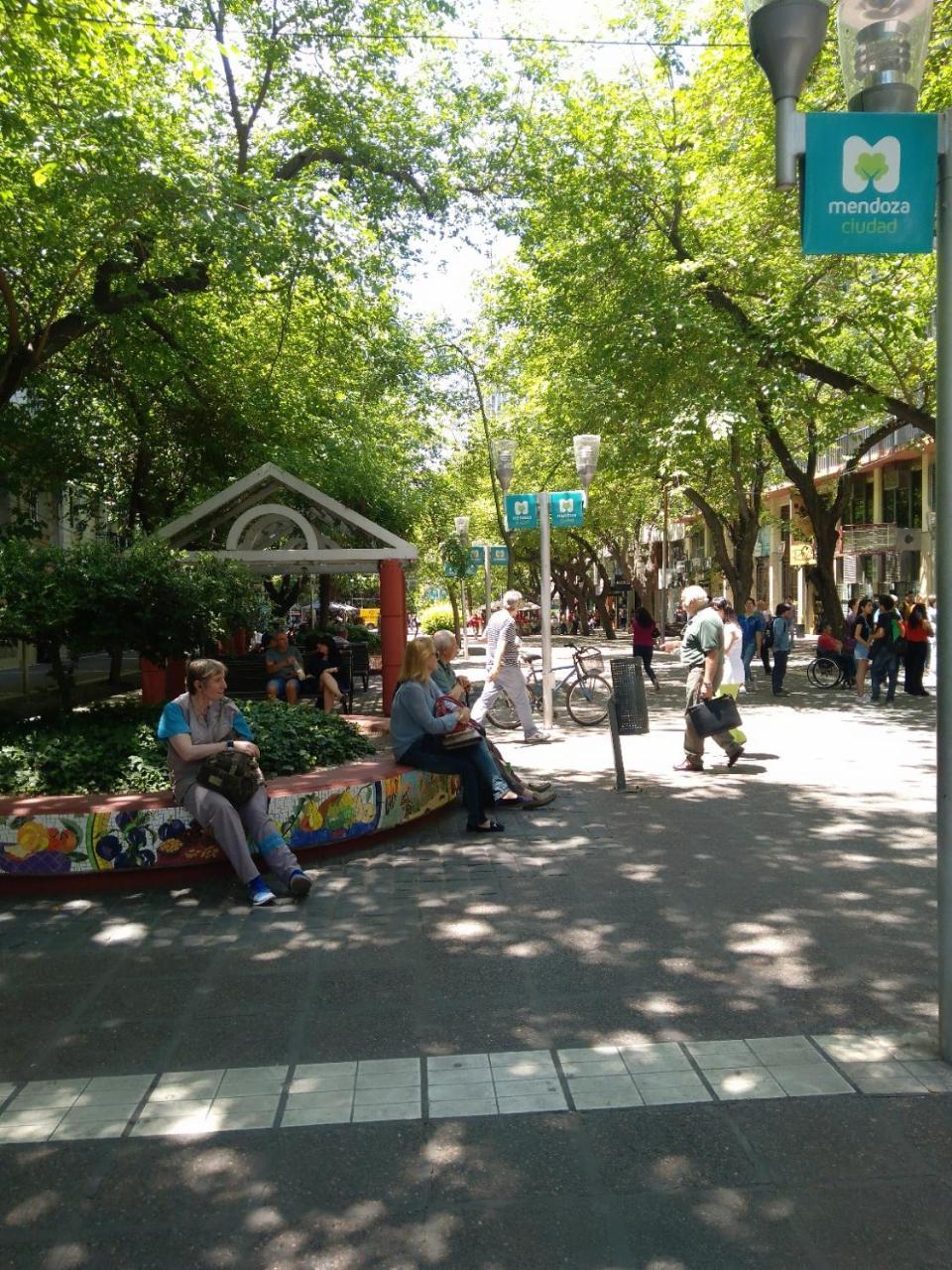 Апартаменты Plaza Independencia Мендоса Экстерьер фото
